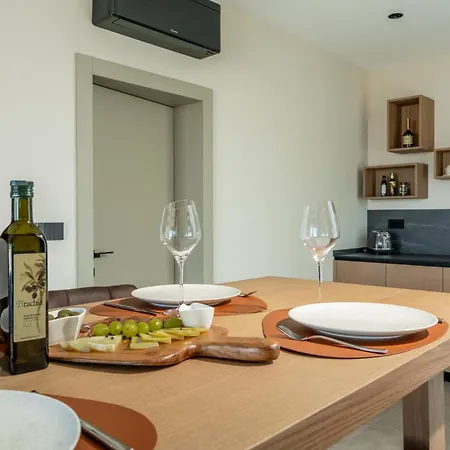 Luxury Teulu With Sea View Villa Krnica