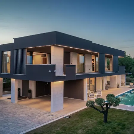Luxury Teulu With Sea View Villa *