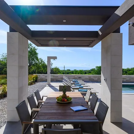 Luxury Teulu With Sea View Villa *